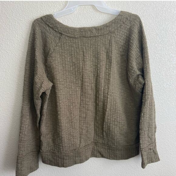 Vince Camuto Button Down Sweater Size Large - Picture 6 of 6